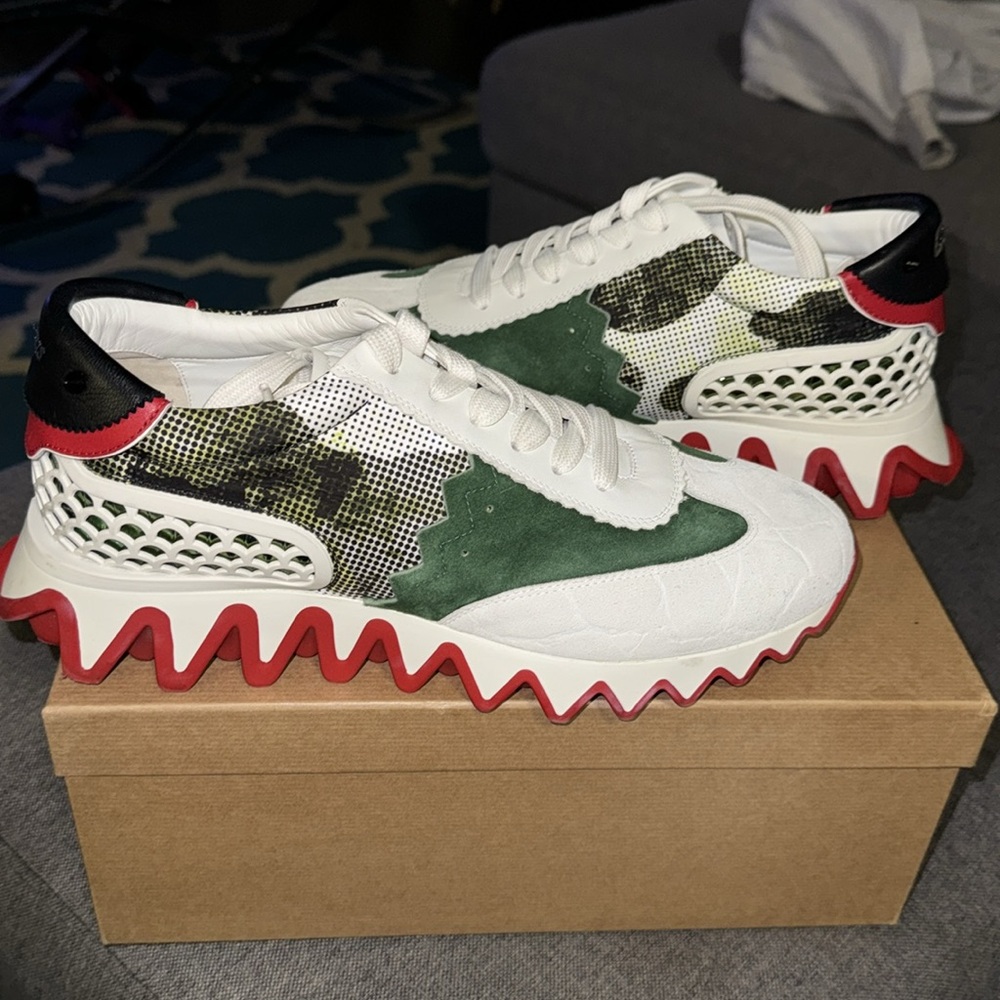 Christian Louboutin Loubishark Donna Flat